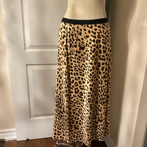 Dresses & Skirts - Dkny Leopard Print Women's Skirt L